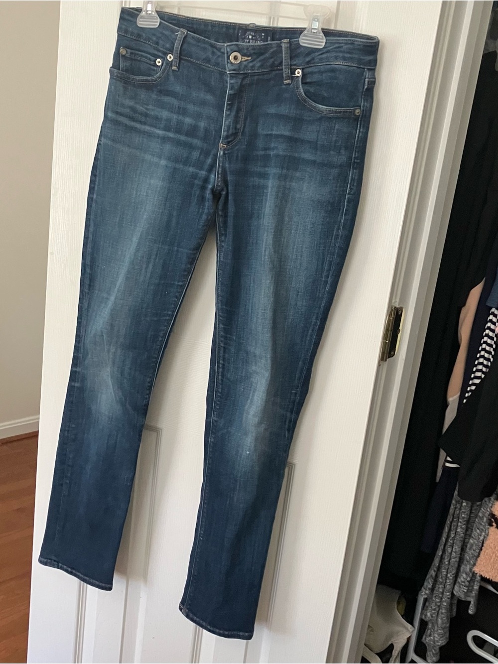 Lucky Brand Medium Wash Straight Jeans